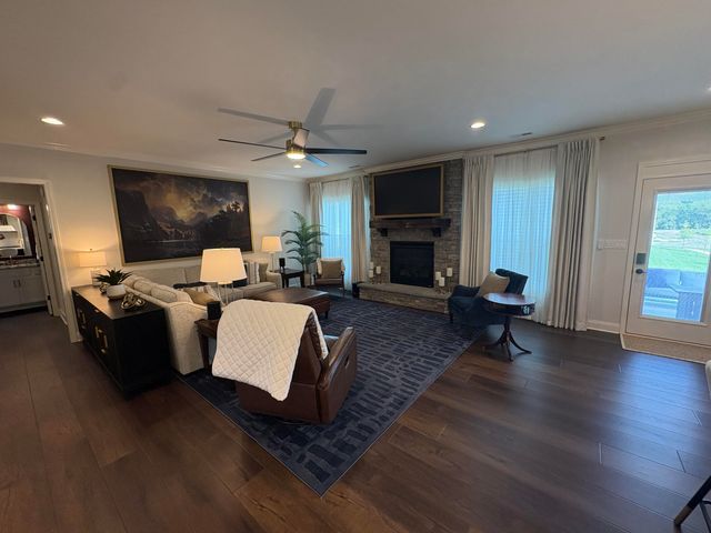 227 Squires Circle, Lexington, KY 40515
