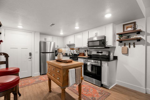 403 Veterans Boulevard E-380, Branson, MO 65616