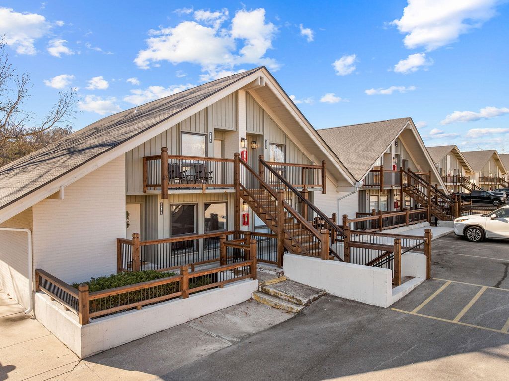 403 Veterans Boulevard E-380, Branson, MO 65616