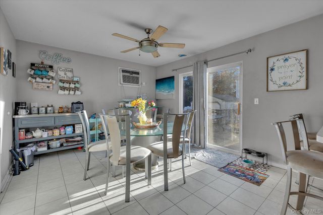 17 Ostend Circle, Shirley, NY 11967