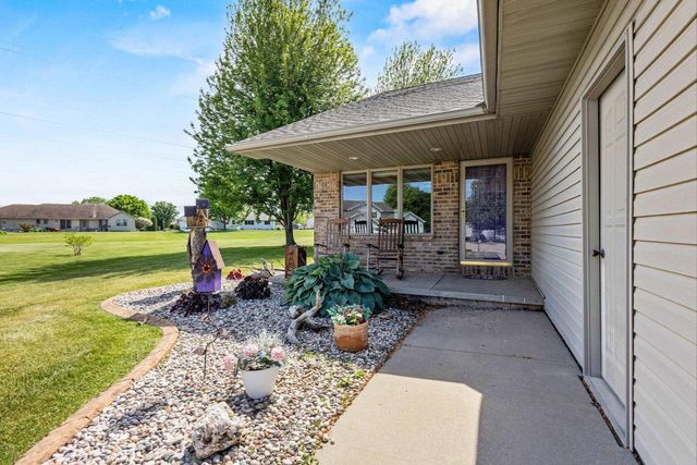 N9513 CATHY COURT, Appleton, WI 54915