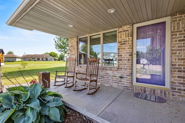 N9513 CATHY COURT, Appleton, WI 54915