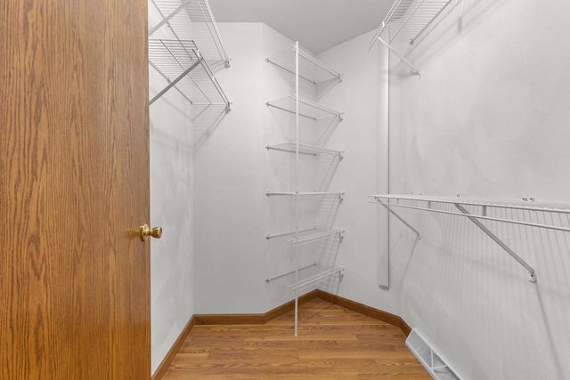 N9513 CATHY COURT, Appleton, WI 54915