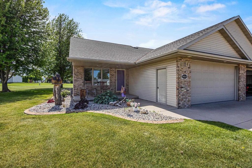 N9513 CATHY COURT, Appleton, WI 54915