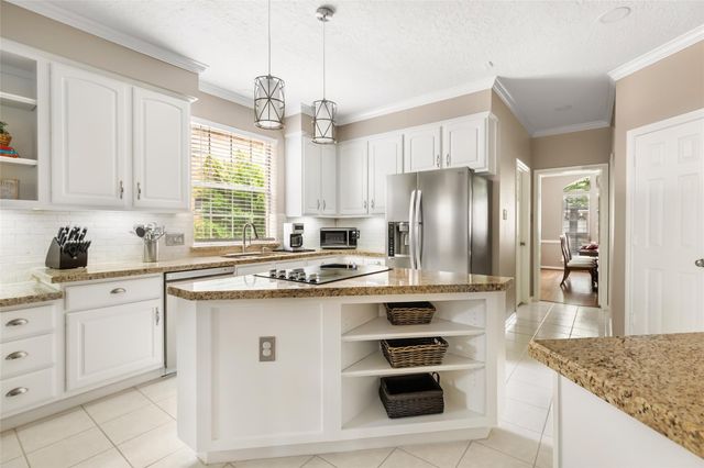 3623 Clover Creek Drive, Kingwood, TX 77345