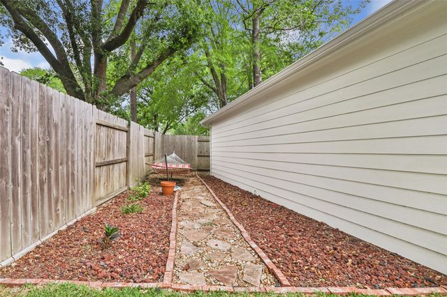 3623 Clover Creek Drive, Kingwood, TX 77345