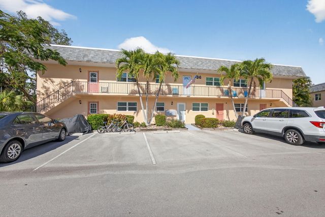 2950 SE Ocean Blvd Boulevard, Stuart, FL 34996