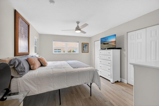 2950 SE Ocean Blvd Boulevard, Stuart, FL 34996