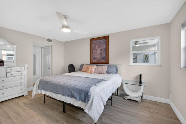 2950 SE Ocean Blvd Boulevard, Stuart, FL 34996