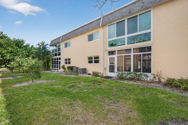 2950 SE Ocean Blvd Boulevard, Stuart, FL 34996