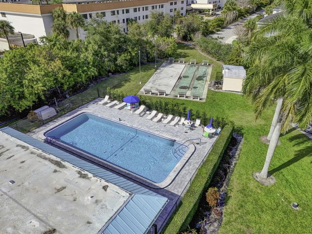 2950 SE Ocean Blvd Boulevard, Stuart, FL 34996