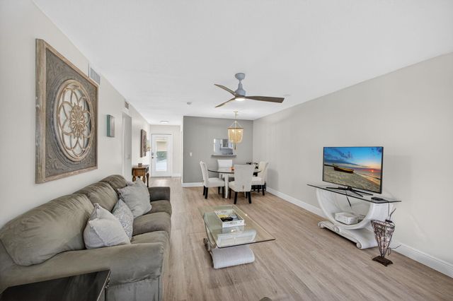 2950 SE Ocean Blvd Boulevard, Stuart, FL 34996