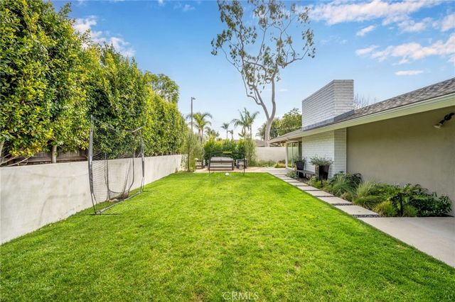 1800 Glenwood Lane, Newport Beach, CA 92660