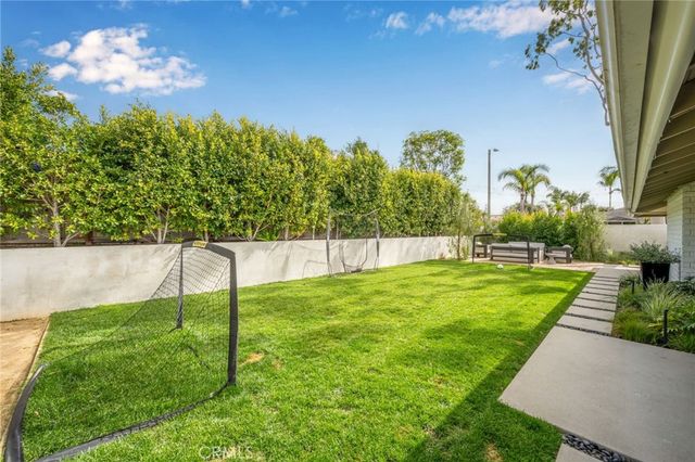 1800 Glenwood Lane, Newport Beach, CA 92660