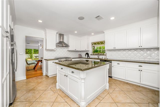 1800 Glenwood Lane, Newport Beach, CA 92660