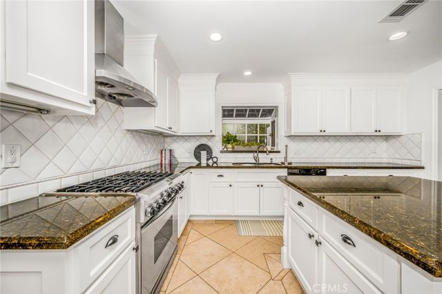 1800 Glenwood Lane, Newport Beach, CA 92660