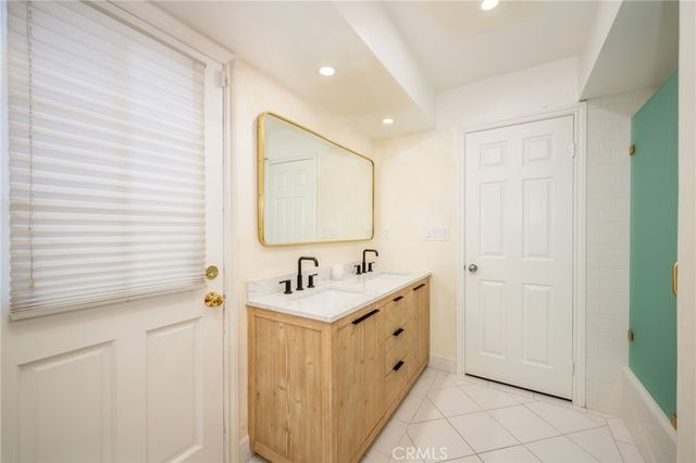 1800 Glenwood Lane, Newport Beach, CA 92660