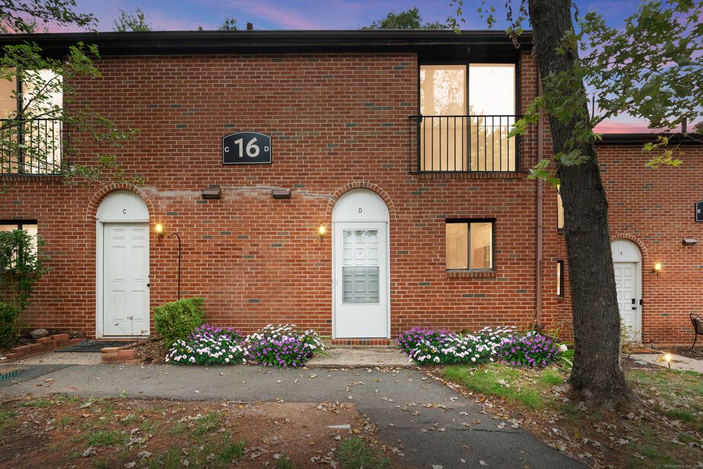 500 Darling Street 16 D, Southington, CT 06489