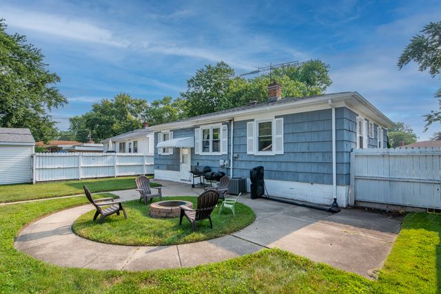 18636 Sherman Street, Lansing, IL 60438