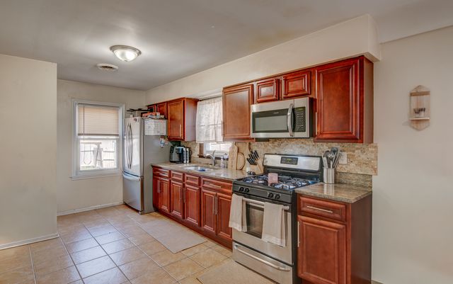 18636 Sherman Street, Lansing, IL 60438