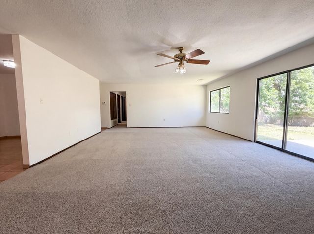 816 Omaha Street NE, Albuquerque, NM 87123