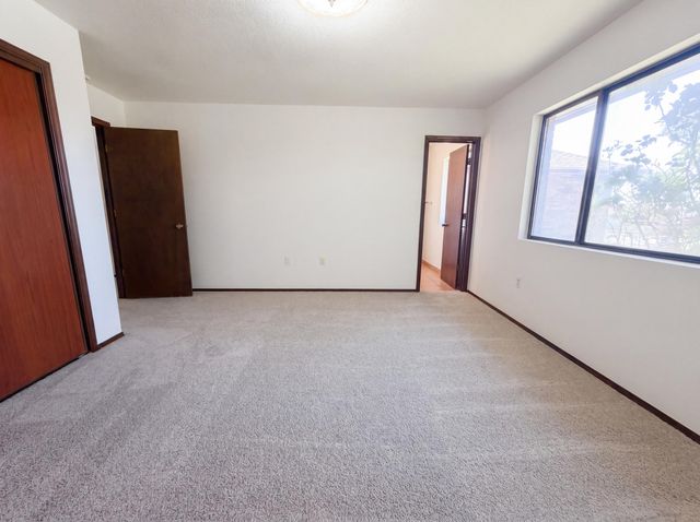 816 Omaha Street NE, Albuquerque, NM 87123