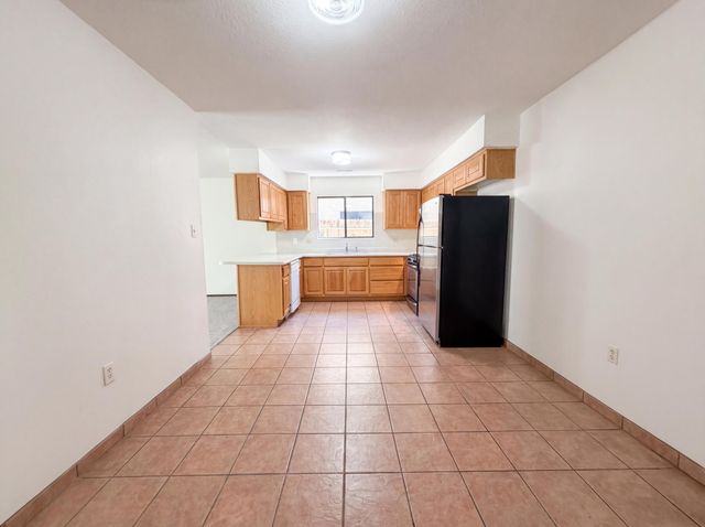 816 Omaha Street NE, Albuquerque, NM 87123