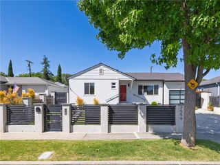 7559 Midfield Avenue, Los Angeles, CA 90045