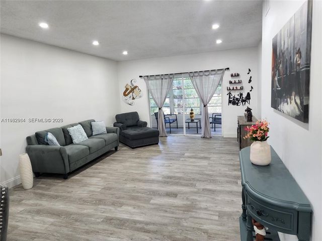 7605 NW 4th Pl 206, Margate, FL 33063