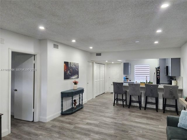 7605 NW 4th Pl 206, Margate, FL 33063