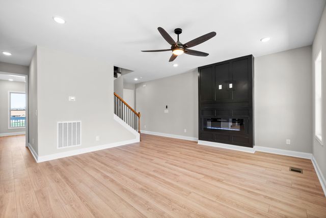 248 Bluebell Dr, Clarksville, TN 37043