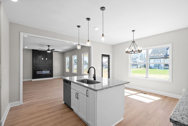 248 Bluebell Dr, Clarksville, TN 37043