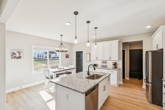 248 Bluebell Dr, Clarksville, TN 37043