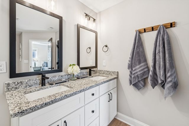 248 Bluebell Dr, Clarksville, TN 37043