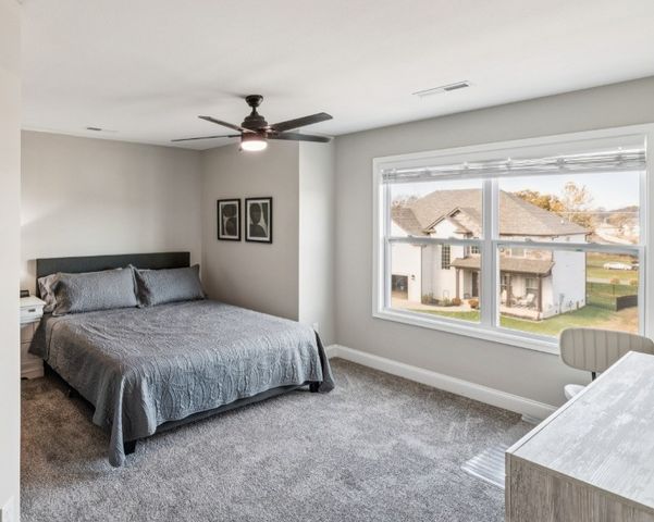 248 Bluebell Dr, Clarksville, TN 37043