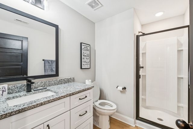 248 Bluebell Dr, Clarksville, TN 37043