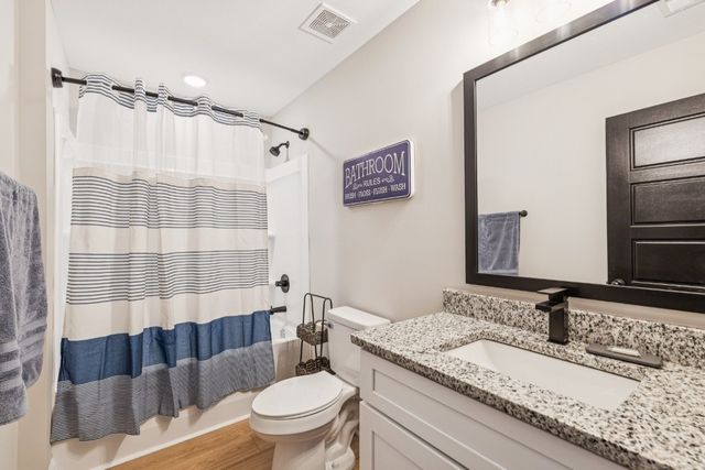 248 Bluebell Dr, Clarksville, TN 37043