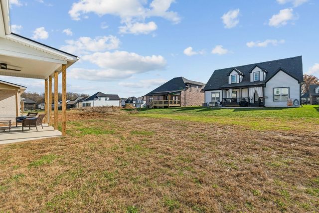 248 Bluebell Dr, Clarksville, TN 37043