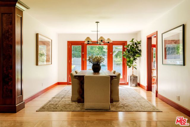4975 Queen Florence Lane, Woodland Hills, CA 91364