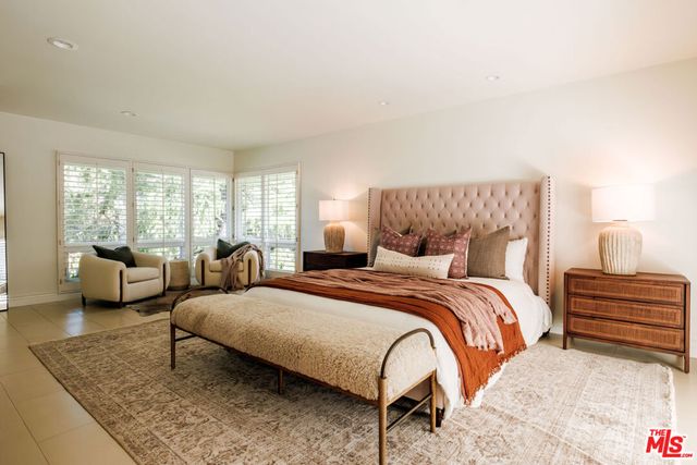 4975 Queen Florence Lane, Woodland Hills, CA 91364