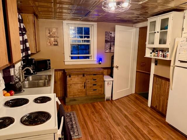 1240 E Hile Road, Norton Shores City, MI 49441