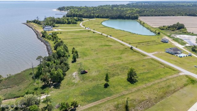 63 Wind Lake Road S, Oriental, NC 28571