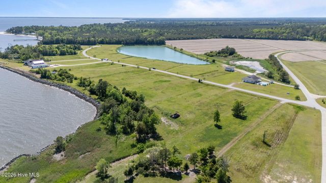 63 Wind Lake Road S, Oriental, NC 28571