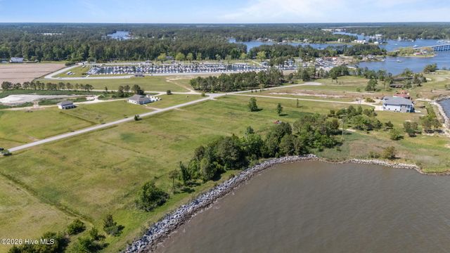 63 Wind Lake Road S, Oriental, NC 28571