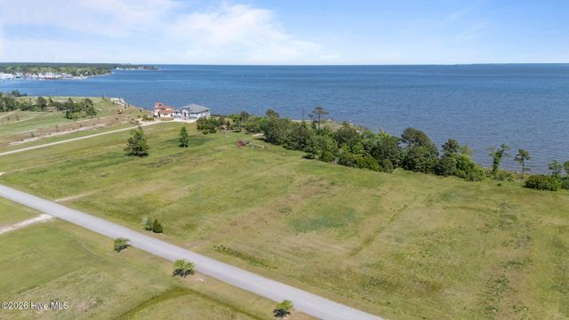 63 Wind Lake Road S, Oriental, NC 28571