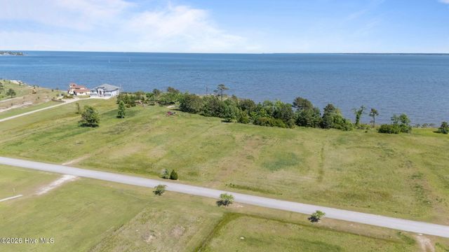 63 Wind Lake Road S, Oriental, NC 28571