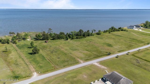 63 Wind Lake Road S, Oriental, NC 28571