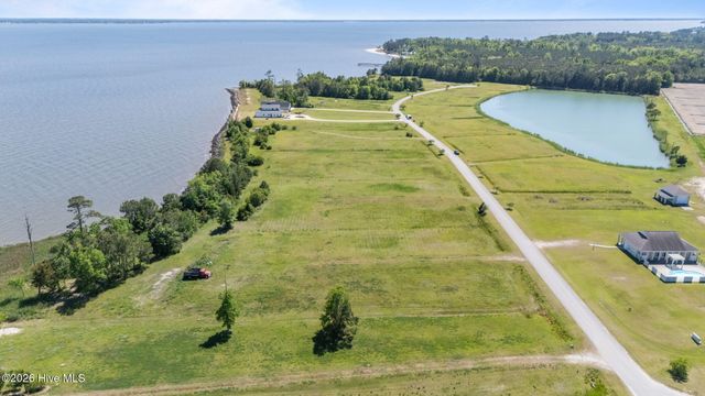 63 Wind Lake Road S, Oriental, NC 28571