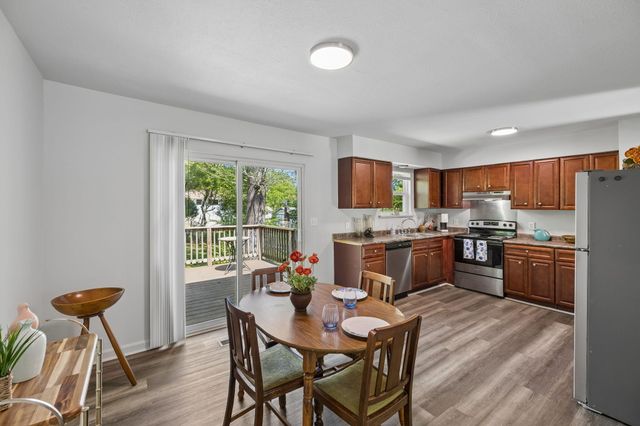 817 S Valleywood Circle, Hixson, TN 37343