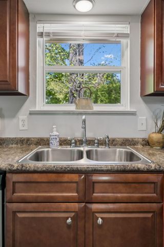 817 S Valleywood Circle, Hixson, TN 37343